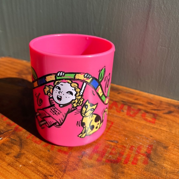 Vintage 90s Girl Guides / Sparks Pink Plastic Cup - Picture 1 of 6